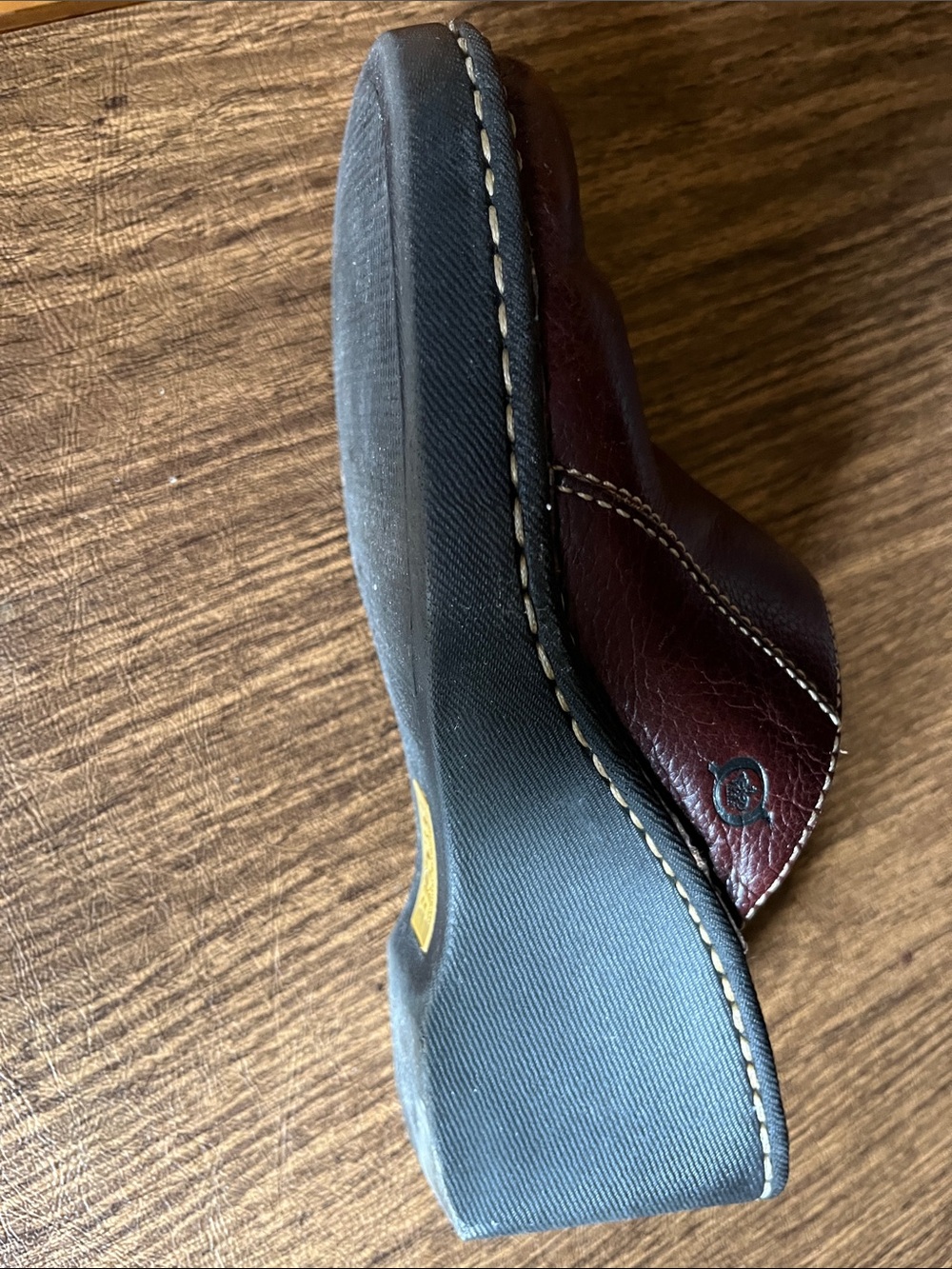 Born Women’s Brown Leather Slip-On Clogs - Picture 5 of 6
